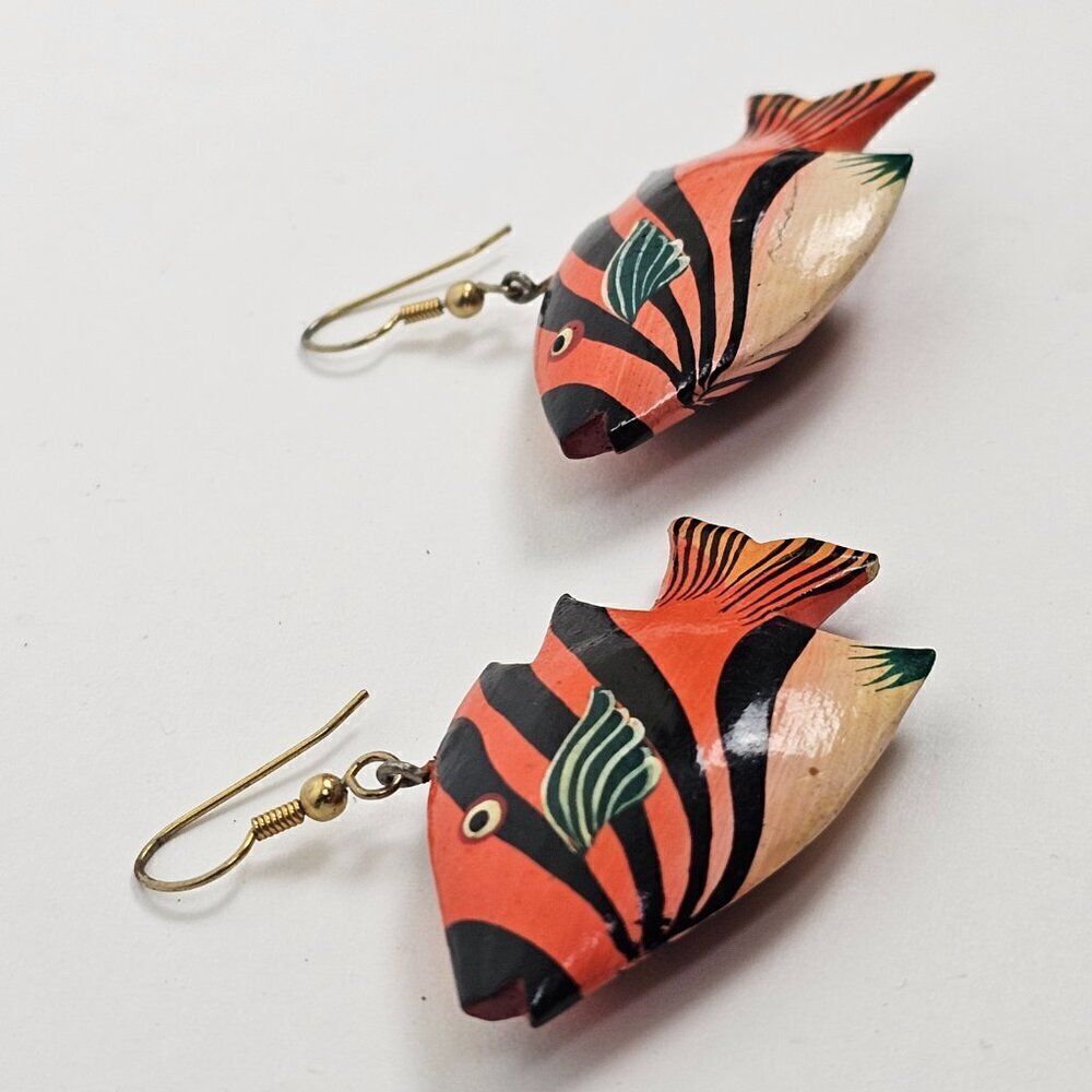 Vintage Fish Hand Painted Orange Wood Dangle Hook Pierced Tropical Boho Earrings - Picture 5 of 9